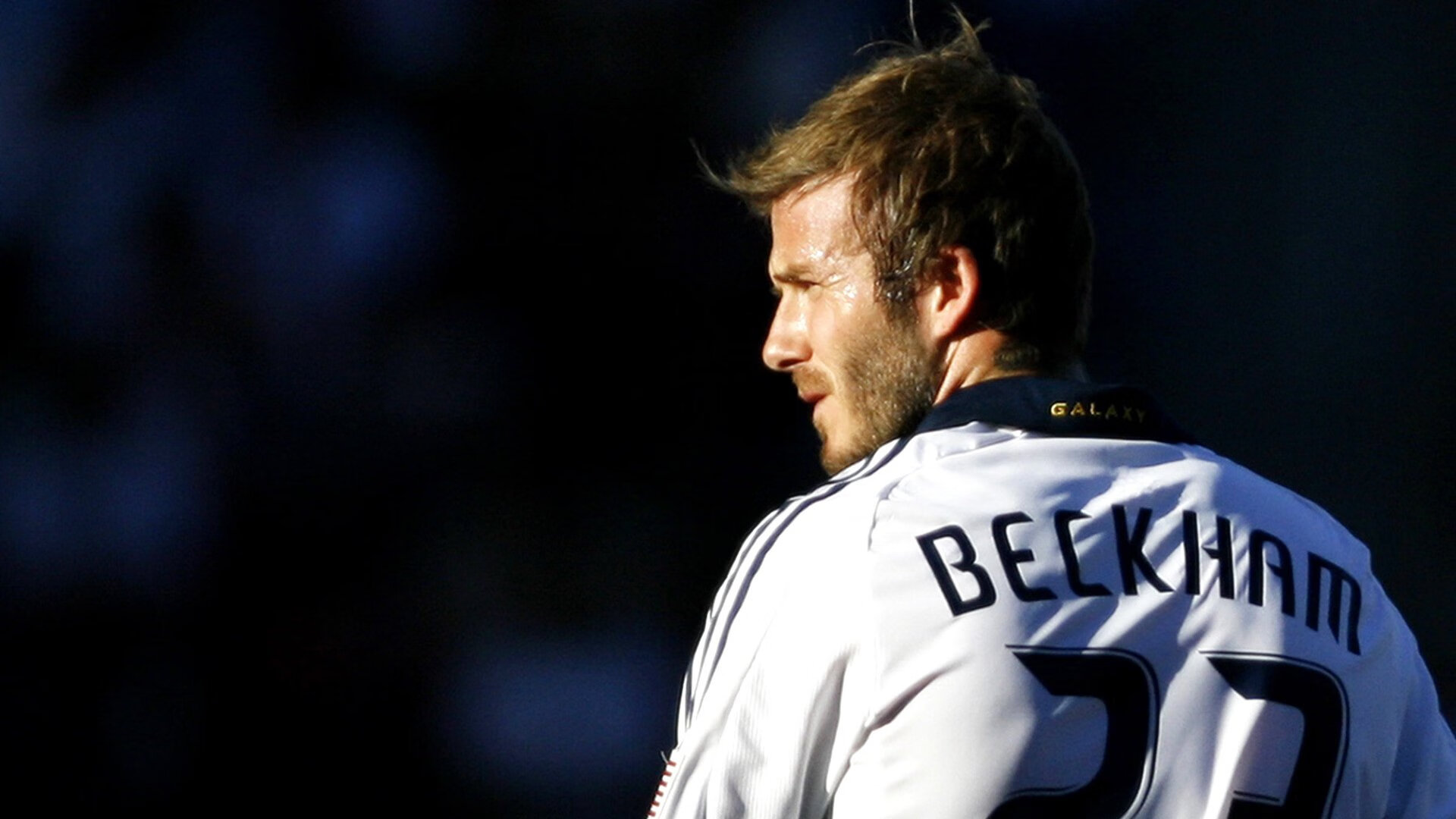 绿茵场上的美意之战，阿尔瓦雷斯统治全场，演绎现代足球的战术革命